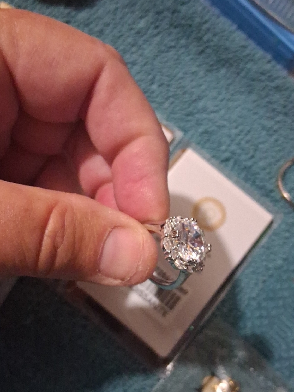 RETAIL 299.00 .GRA Moissanite Halo Statement Ring in Silver3KT. S925. - Picture 5 of 5